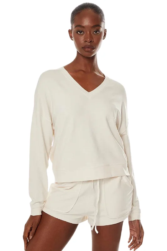 Matinée de Tennis V-neck in Cream